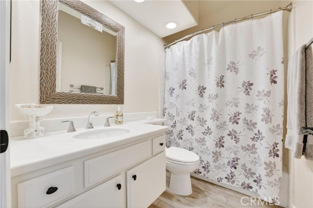 Image 24 of 45 For 17 Antibes  