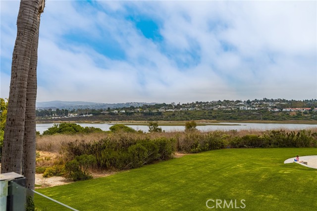 Detail Gallery Image 2 of 28 For 66 Cormorant Cir, Newport Beach,  CA 92660 - 2 Beds | 2/1 Baths