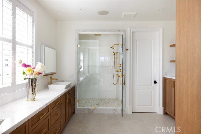 2681 Crestview Drive, Newport Beach CA: https://media.crmls.org/medias/2678e60b-9628-4a69-b3f4-642f689f023a.jpg