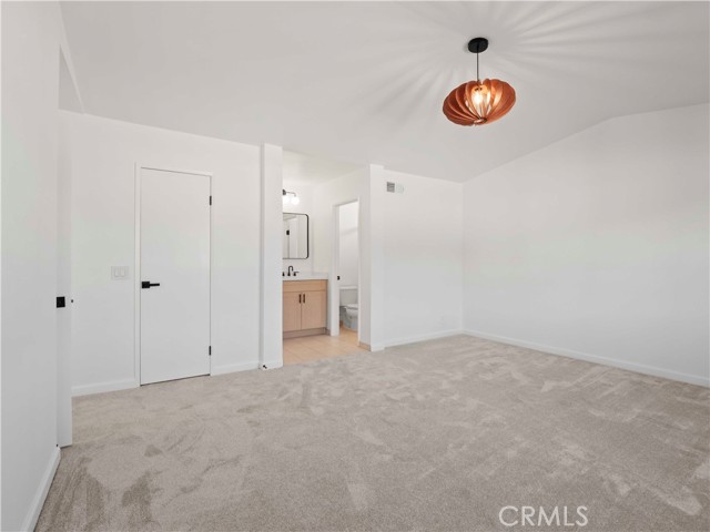 27572 Caraway Lane, Saugus CA: https://media.crmls.org/medias/2678f2eb-14f3-4113-959b-70ebac0b73f0.jpg