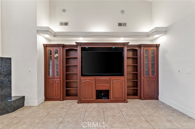 Detail Gallery Image 19 of 38 For 3255 Hollow, Madera,  CA 93637 - 5 Beds | 3 Baths