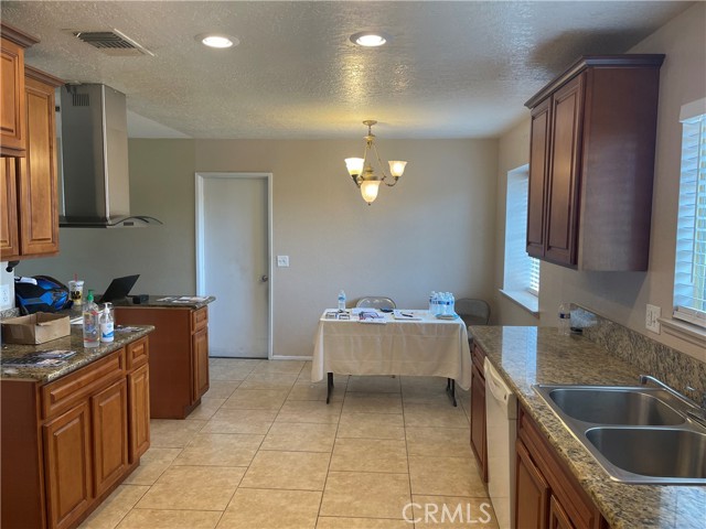 12589 sunny vista ave victorville ca 92395