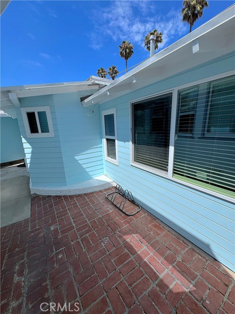 726 1/2 Esplanade, Redondo Beach CA: https://media.crmls.org/medias/267975b6-db3c-414d-8d30-9251e9ec3fab.jpg