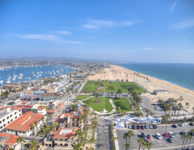 700 Oceanfront, Newport Beach, California 92661, 4 Bedrooms Bedrooms, ,3 BathroomsBathrooms,Residential Purchase,For Sale,Oceanfront,OC21258220