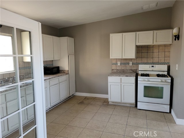 Detail Gallery Image 11 of 26 For 12079 Sand Ave, Adelanto,  CA 92301 - 2 Beds | 1 Baths