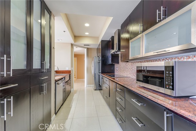 343 Pioneer Drive, Glendale CA: https://media.crmls.org/medias/267a2a07-73f7-4660-b340-d0c5f9ecc128.jpg