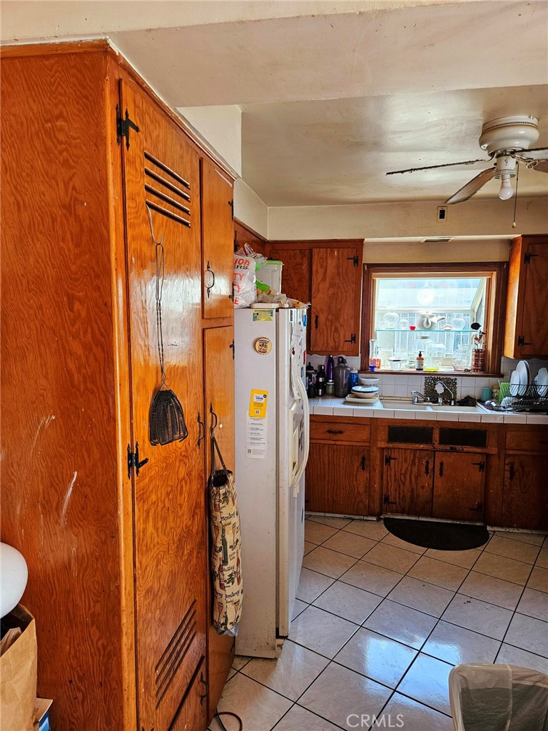 https://media.crmls.org/medias/267a2d65-88fc-486c-b6c2-c46c911b5b53.jpg?preset=X-Large