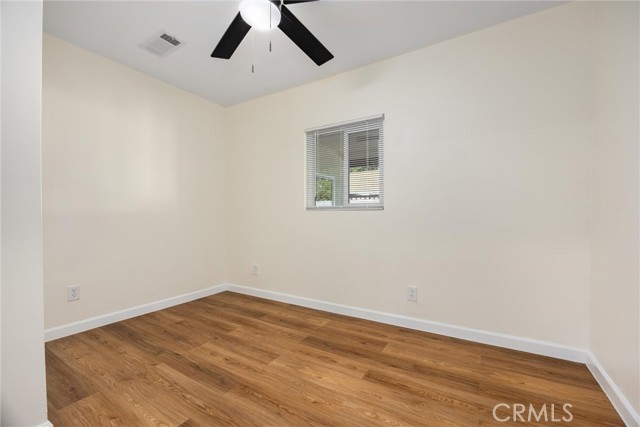 326 Water Street, Bakersfield CA: https://media.crmls.org/medias/267a7b3c-ed24-493f-a734-88424248cf33.jpg