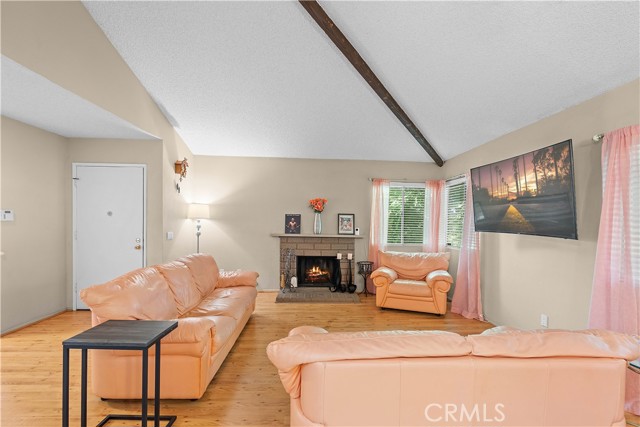 Detail Gallery Image 6 of 29 For 3204 Little Mountain Dr #B,  San Bernardino,  CA 92405 - 3 Beds | 2 Baths