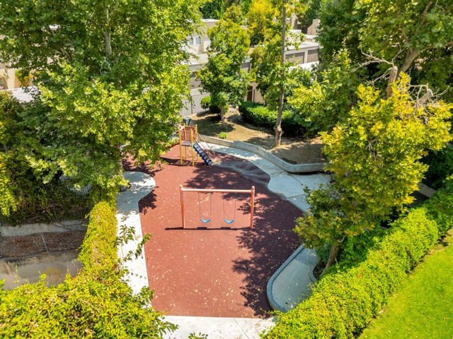 5644 Etiwanda Avenue, Tarzana CA: https://media.crmls.org/medias/267ae4a6-9636-4952-b6bf-50e8f54a7797.jpg
