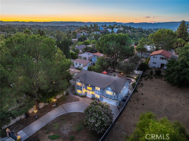 Detail Gallery Image 31 of 34 For 21221 Mulholland Dr, Woodland Hills,  CA 91364 - 5 Beds | 3/1 Baths