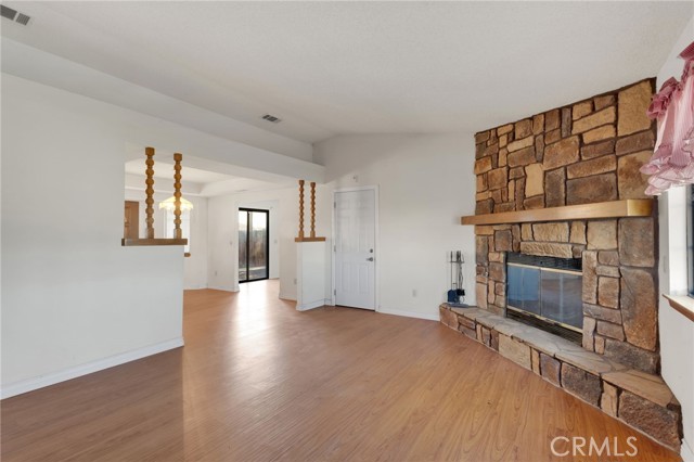 15457 Washoan, Apple Valley CA: https://media.crmls.org/medias/267d1e1c-7eb2-409a-92ae-48857ce2e1e5.jpg