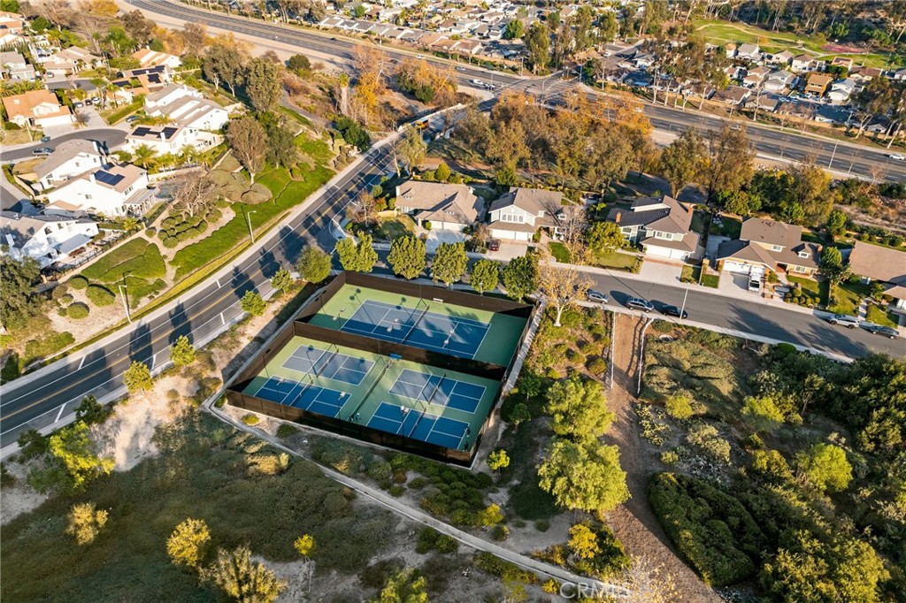 267d7a14 D2ba 41bc 93aa Ce741b23ec5b