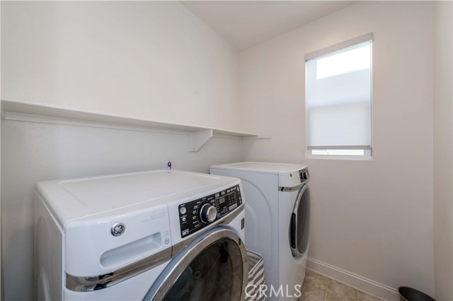 Detail Gallery Image 16 of 29 For 13810 Cameron Ct, Baldwin Park,  CA 91706 - 4 Beds | 2/1 Baths