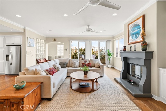 710 11th Street, Hermosa Beach CA: https://media.crmls.org/medias/267e36c1-6247-48fa-8a84-ee1077b36982.jpg