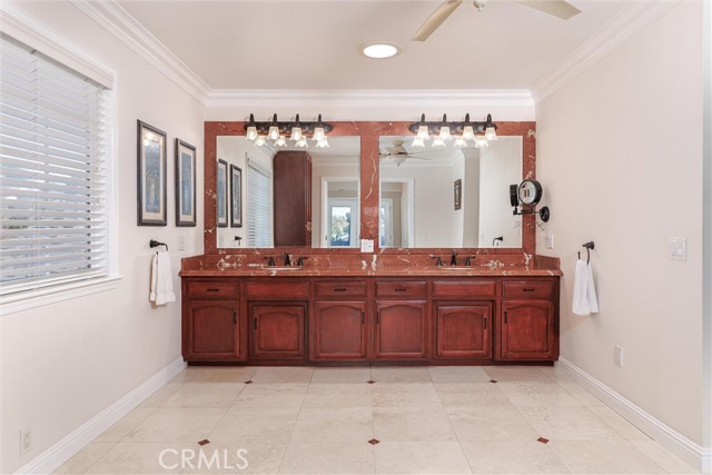 Detail Gallery Image 22 of 52 For 833 Rolling Hills Dr, Paso Robles,  CA 93446 - 4 Beds | 3 Baths