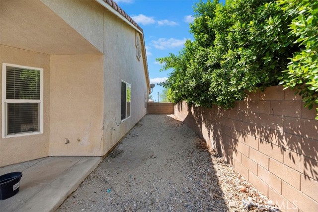 66034 Santa Rosa Road, Desert Hot Springs CA: https://media.crmls.org/medias/267f0fa8-15d0-4e00-bfd4-09e7a6a9b46a.jpg