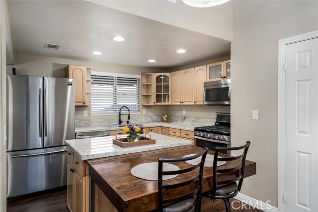24822 Fire Falls Drive, Murrieta CA: https://media.crmls.org/medias/267fbc29-dff0-4d93-b2f4-c946c0da896b.jpg