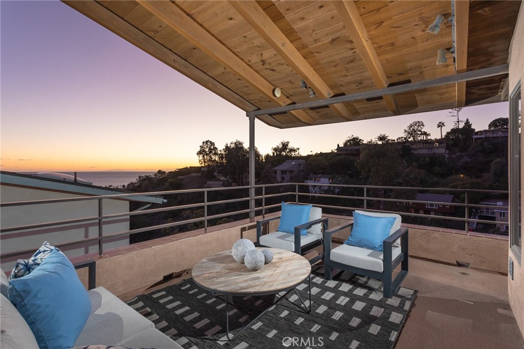 967 Meadowlark Lane