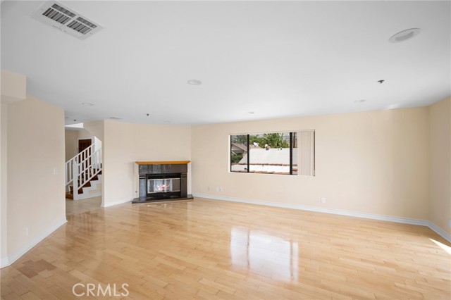 Detail Gallery Image 5 of 35 For 1165 Linden Ave a,  Glendale,  CA 91201 - 3 Beds | 3/1 Baths