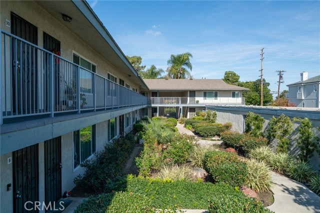 Detail Gallery Image 6 of 19 For 365 W Wilson St, Costa Mesa,  CA 92627 - – Beds | – Baths