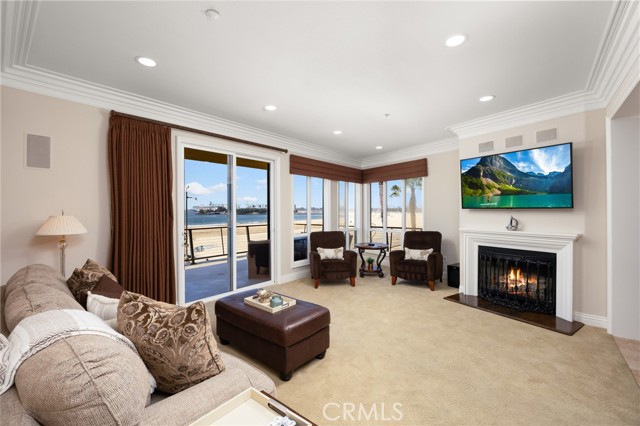 1400 E Ocean Boulevard, Long Beach CA: https://media.crmls.org/medias/2681cd06-3e6d-427d-b3c0-de228e911adf.jpg