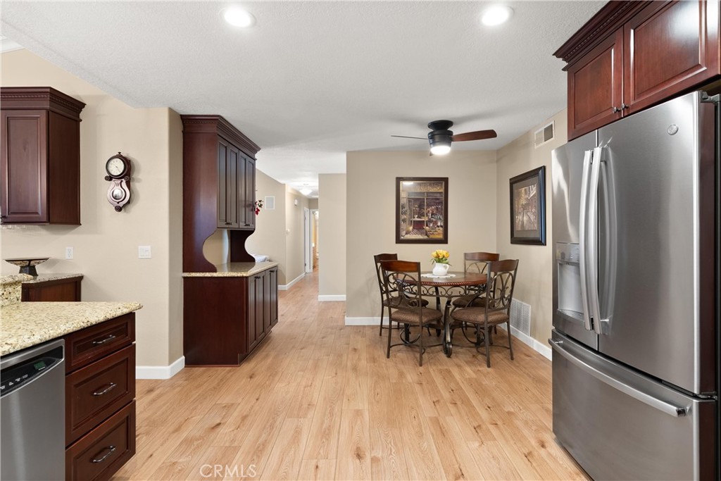 MLS #OC25233783 image #12