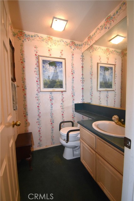 29058 Rosewood Lane, Highland CA: https://media.crmls.org/medias/26823521-c39f-4629-92f6-28591d74d926.jpg