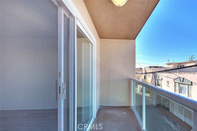 Detail Gallery Image 18 of 24 For 15 15th St #13,  Hermosa Beach,  CA 90254 - 2 Beds | 2 Baths