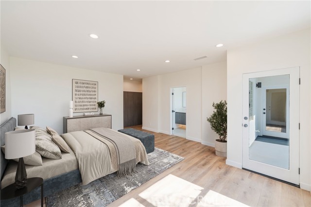 Detail Gallery Image 17 of 31 For 1426 Killarney Ave, Los Angeles,  CA 90065 - 3 Beds | 3/1 Baths