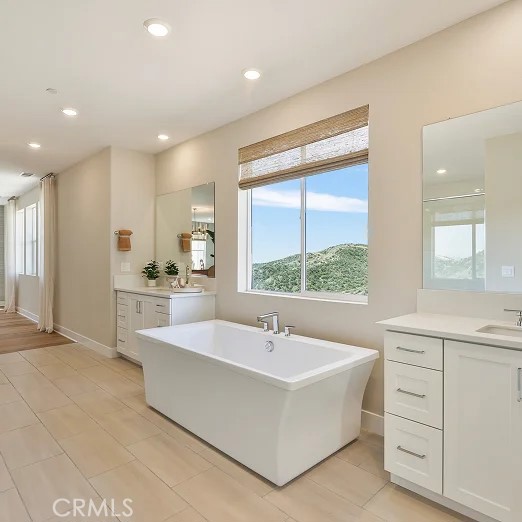 Detail Gallery Image 16 of 41 For 24408 Camino Oceano, Valencia,  CA 91354 - 4 Beds | 4 Baths