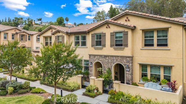 232 S Auburn Heights