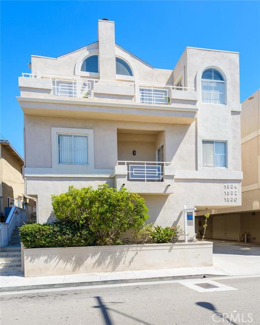 1532 Loma Drive, Hermosa Beach, California 90254, 2 Bedrooms Bedrooms, ,1 BathroomBathrooms,Residential,Sold,Loma,SB15205188