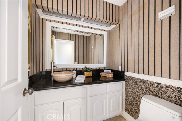 Detail Gallery Image 3 of 44 For 6230 Napoli Ct, Long Beach,  CA 90803 - 4 Beds | 4 Baths