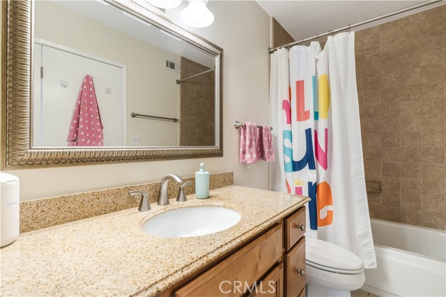29123 Thousand Oaks Blvd, C photo 14