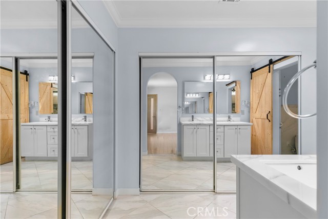 17533 Raymer Street, Sherwood Forest CA: https://media.crmls.org/medias/2687a2e9-8fb1-421f-afe5-fd4da119dc99.jpg