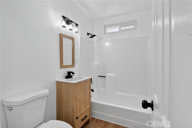 16280 Lorene Drive, Victorville CA: https://media.crmls.org/medias/2687ea5d-4515-4813-8929-6ca9d8db0466.jpg