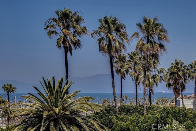 510 The Village, Redondo Beach, California 90277, 2 Bedrooms Bedrooms, ,2 BathroomsBathrooms,Residential,For Sale,The Village,IN25125306