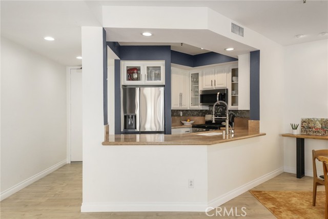 Detail Gallery Image 13 of 34 For 245 Main St #111,  Venice,  CA 90291 - 2 Beds | 2 Baths