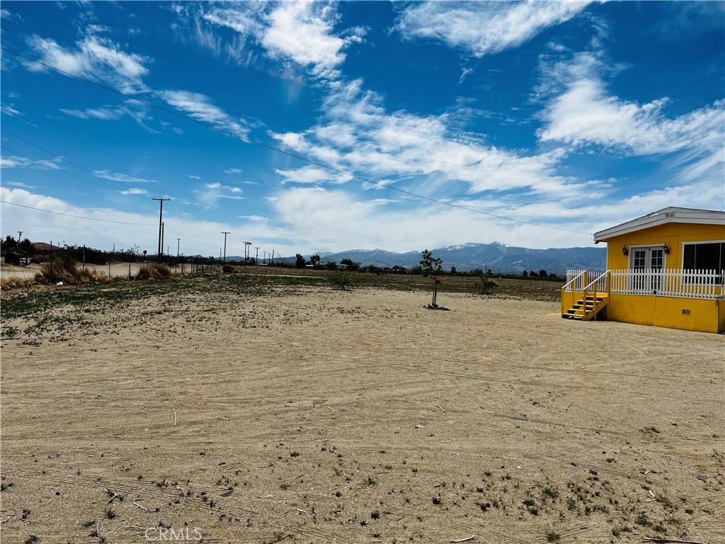 https://media.crmls.org/medias/2689f26e-d0cd-4819-a814-37d9009edde8.jpg?preset=X-Large