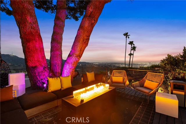 7139 Macapa Drive, Los Angeles CA: https://media.crmls.org/medias/2689f4a9-c7b8-46a7-be13-b22b7976616c.jpg