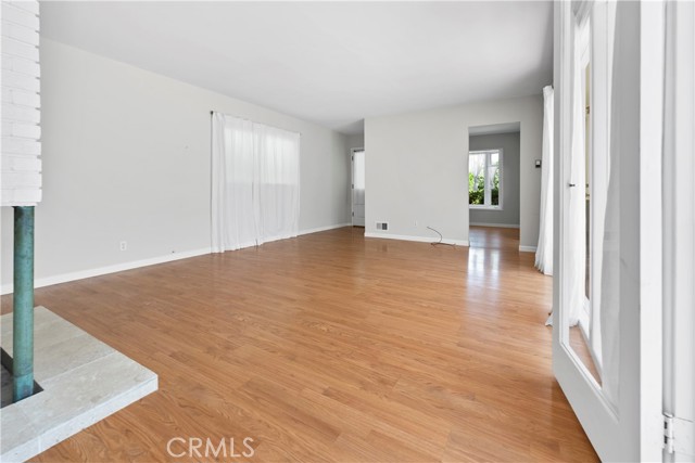 604 Marguerite Avenue, Corona del Mar CA: https://media.crmls.org/medias/268b6a58-2659-4053-bec0-9af41f7805c2.jpg