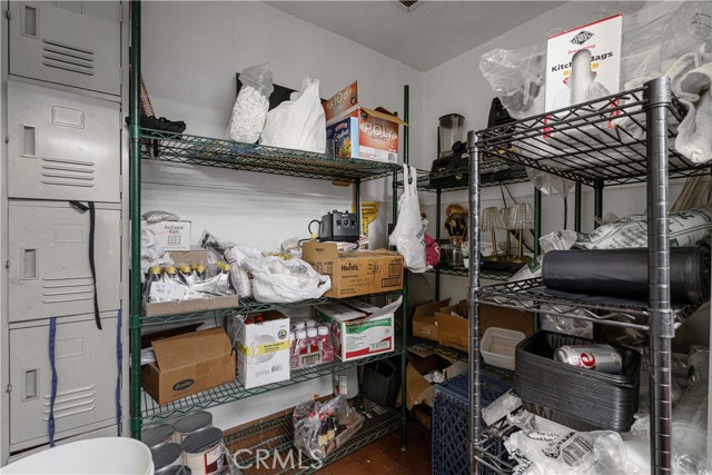 275 9th street, San Bernardino CA: https://media.crmls.org/medias/268bda50-442f-47d7-bfe9-dba42a509d7f.jpg