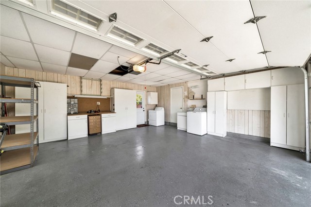 15372 Shasta Lane, Huntington Beach CA: https://media.crmls.org/medias/268bf500-b417-48a5-86a8-ec266939bc3d.jpg