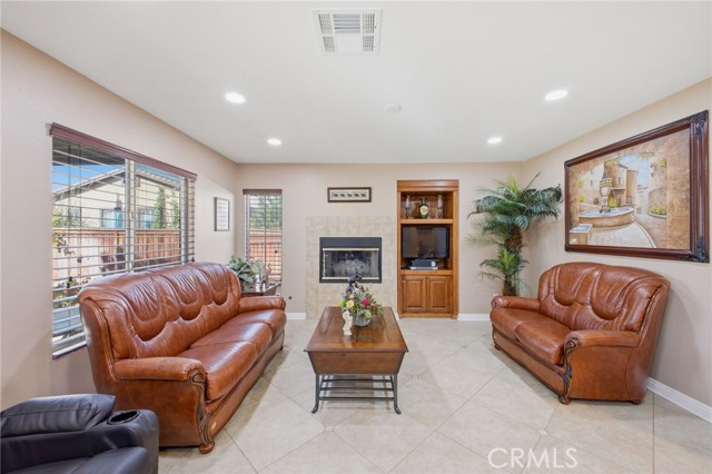 Detail Gallery Image 17 of 60 For 785 Pine Ridge Circle, Beaumont,  CA 92223 - 4 Beds | 3 Baths