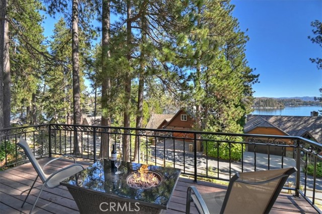 Detail Gallery Image 45 of 49 For 28065 Peninsula, Lake Arrowhead,  CA 92352 - 4 Beds | 3/1 Baths