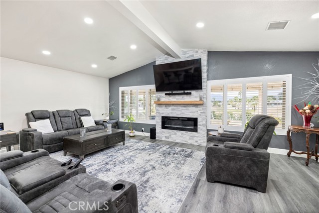 Detail Gallery Image 9 of 52 For 1612 Brentwood, Hemet,  CA 92545 - 3 Beds | 2 Baths