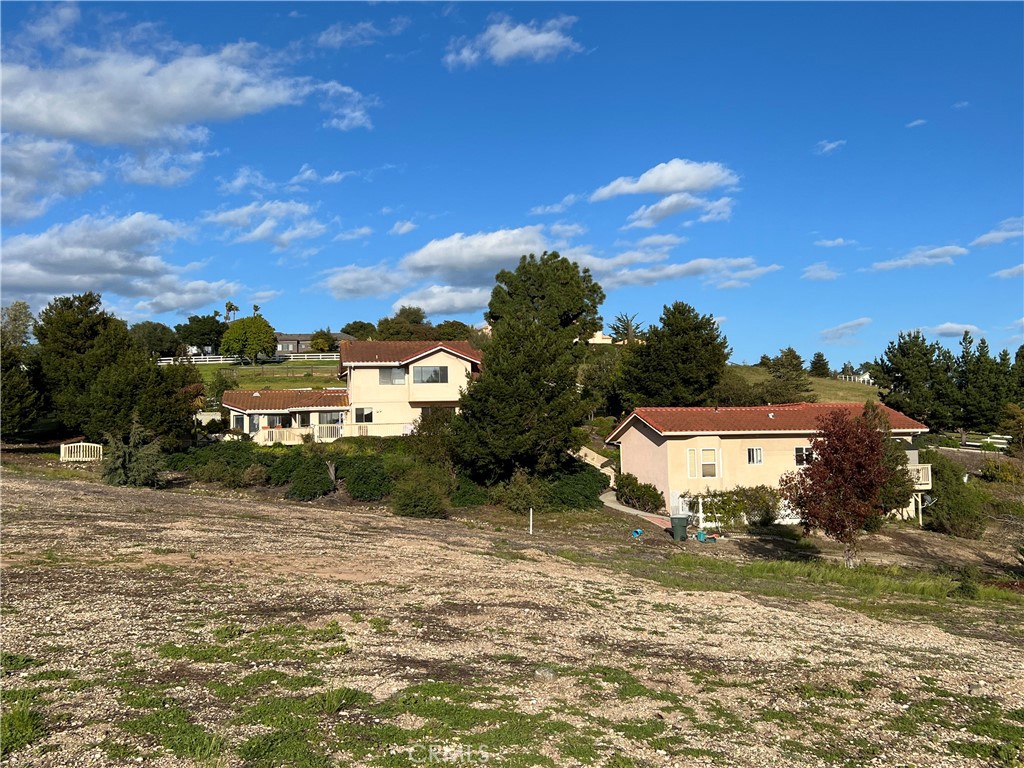 2750 Hawk View Court, Arroyo Grande, CA 93420