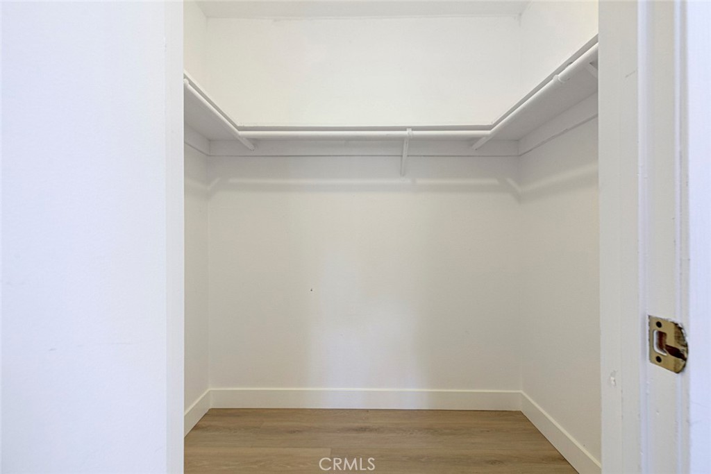 https://media.crmls.org/medias/268d4b85-a794-403a-8908-3fd5f0d51e45.jpg?preset=X-Large