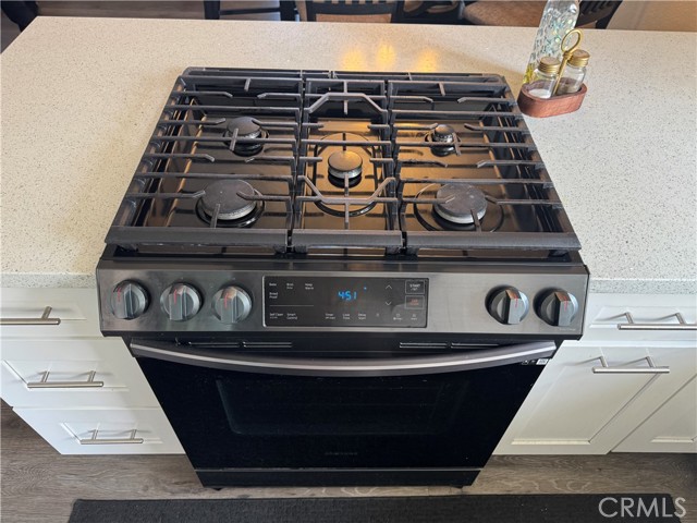 Detail Gallery Image 6 of 32 For 22031 Main, Carson,  CA 90745 - 2 Beds | 2 Baths